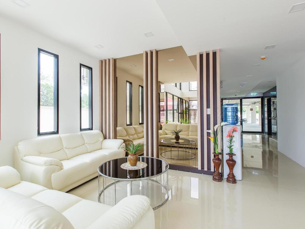 B2 Ubon Premier Hotel Ubon Ratchathani Esterno foto
