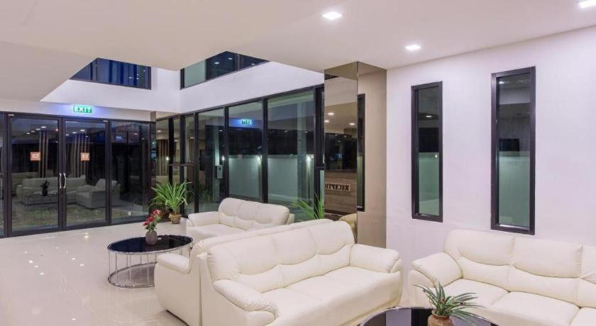 B2 Ubon Premier Hotel Ubon Ratchathani Esterno foto